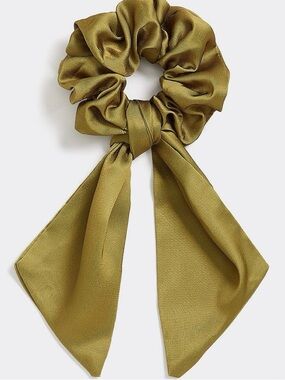 New with Tags Reitmans Satin Scrunchie with Tail - Olive - One Size